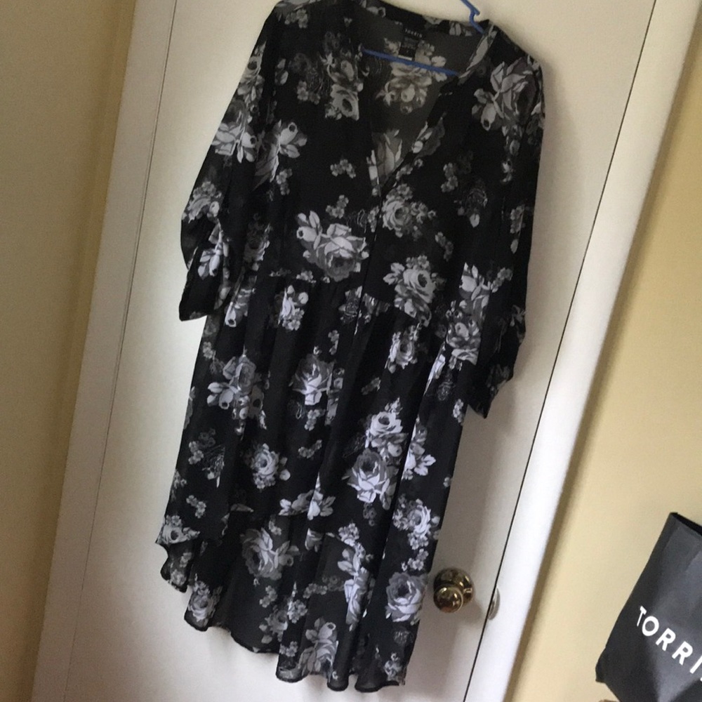 Torrid high low sheer tunic top